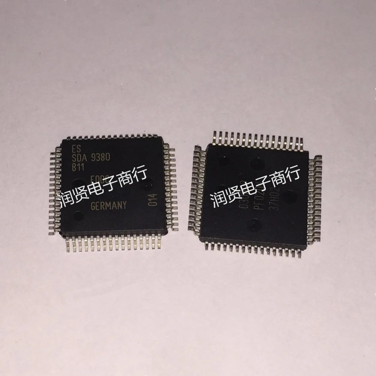 

2 шт. SDA9380 B11 SDA9380 QFP абсолютно новый оригинальный