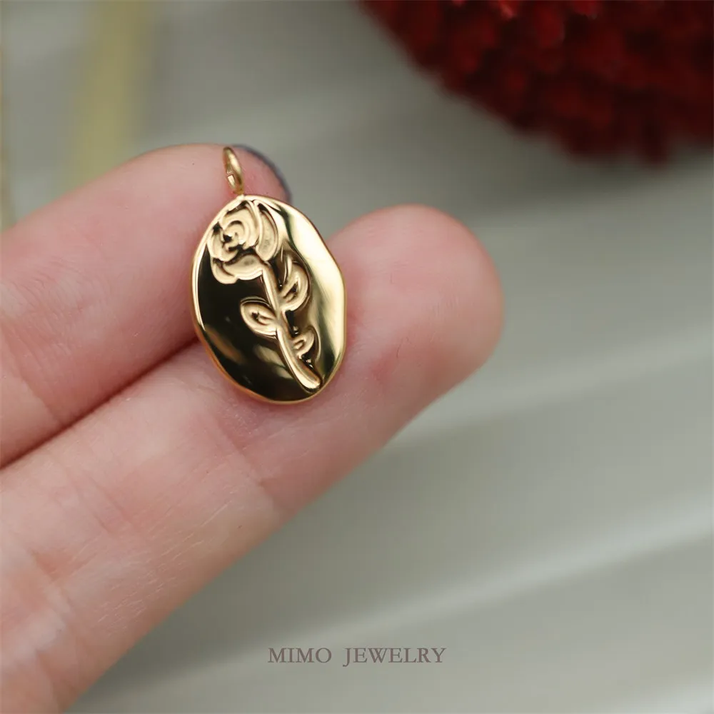 Titanium Steel Gold-plated Oval Irregular Edge Rose Print Pendant Necklace DIY Accessories M-125