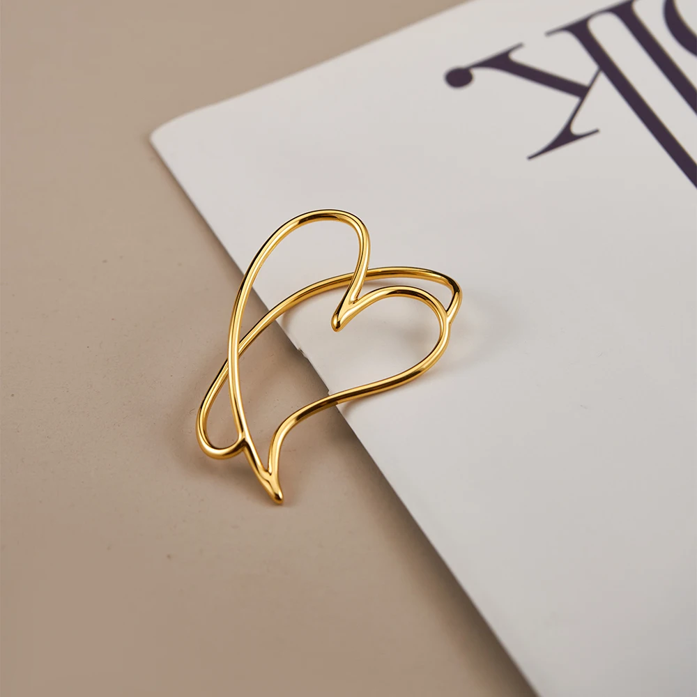 ENFASHION Cutout Heart Ear Clip For Women 18K Plated Gold Aretes De Mujer Ear Cuff Fashion Jewelry Travel Party Dropship E231458