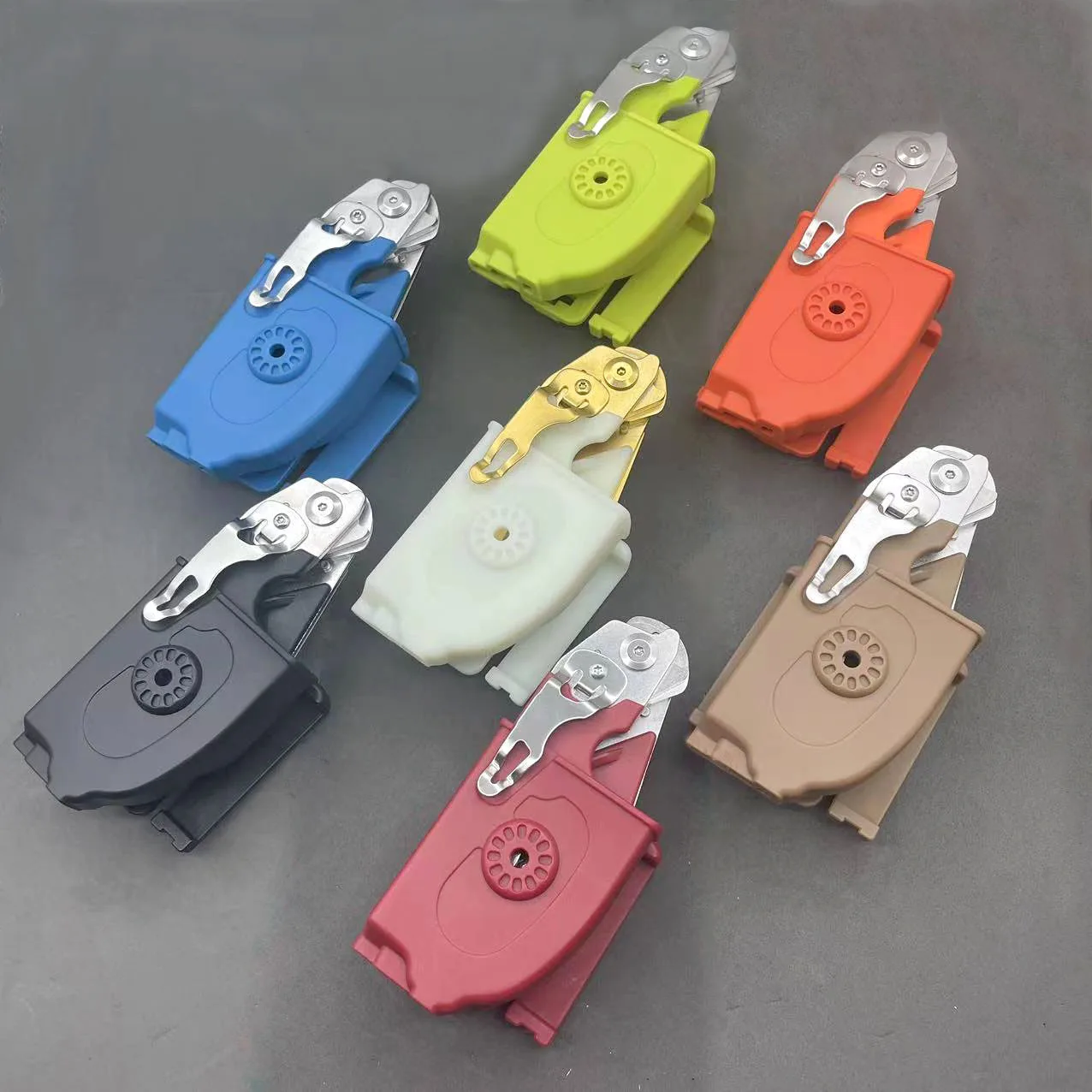 Multifunctional Foldable Trauma Scissors with Cutter and Glass Breaker Outdoor Rescue Tool for Hospital Home Outdoor Camping 2