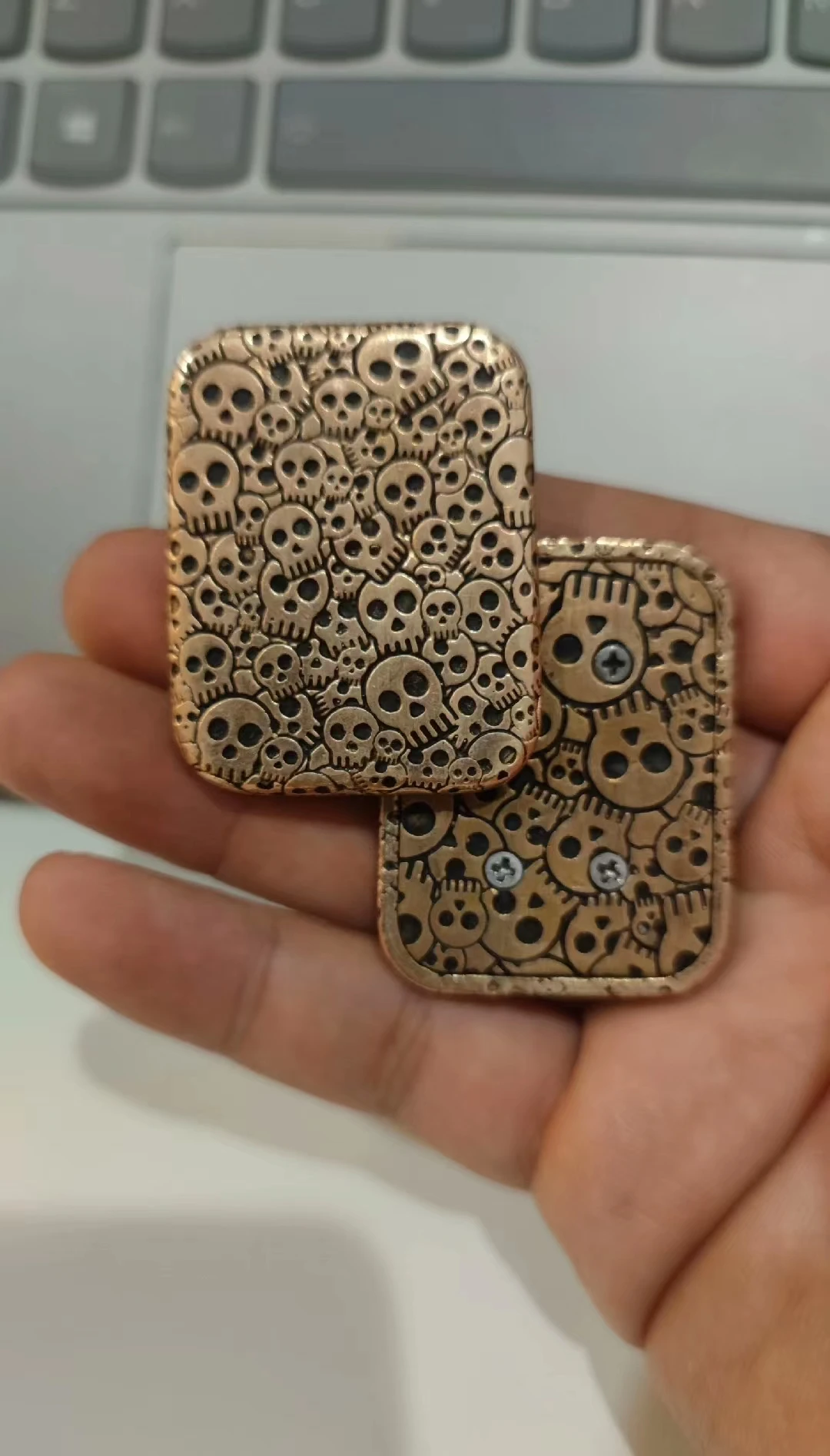 

Б/у голова черепа бесконечное движение, 3D резьба, без клея, EDC Push