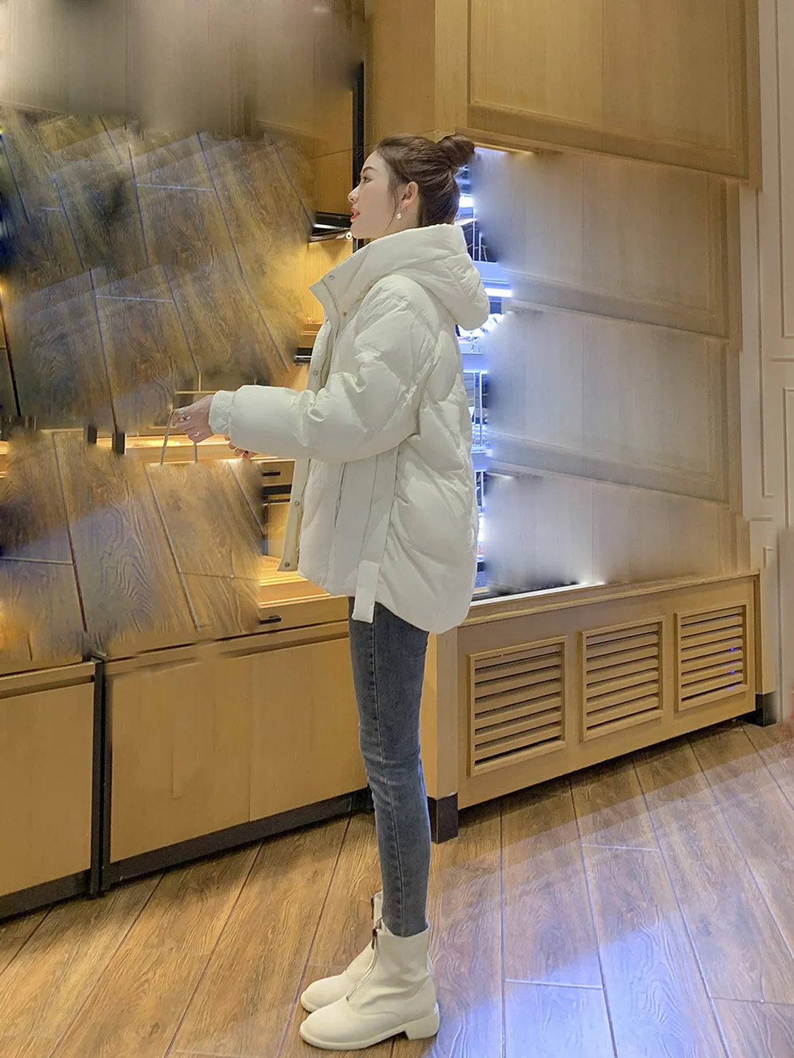 

2023 Fashion loose slimming warm hooded down coat Winter