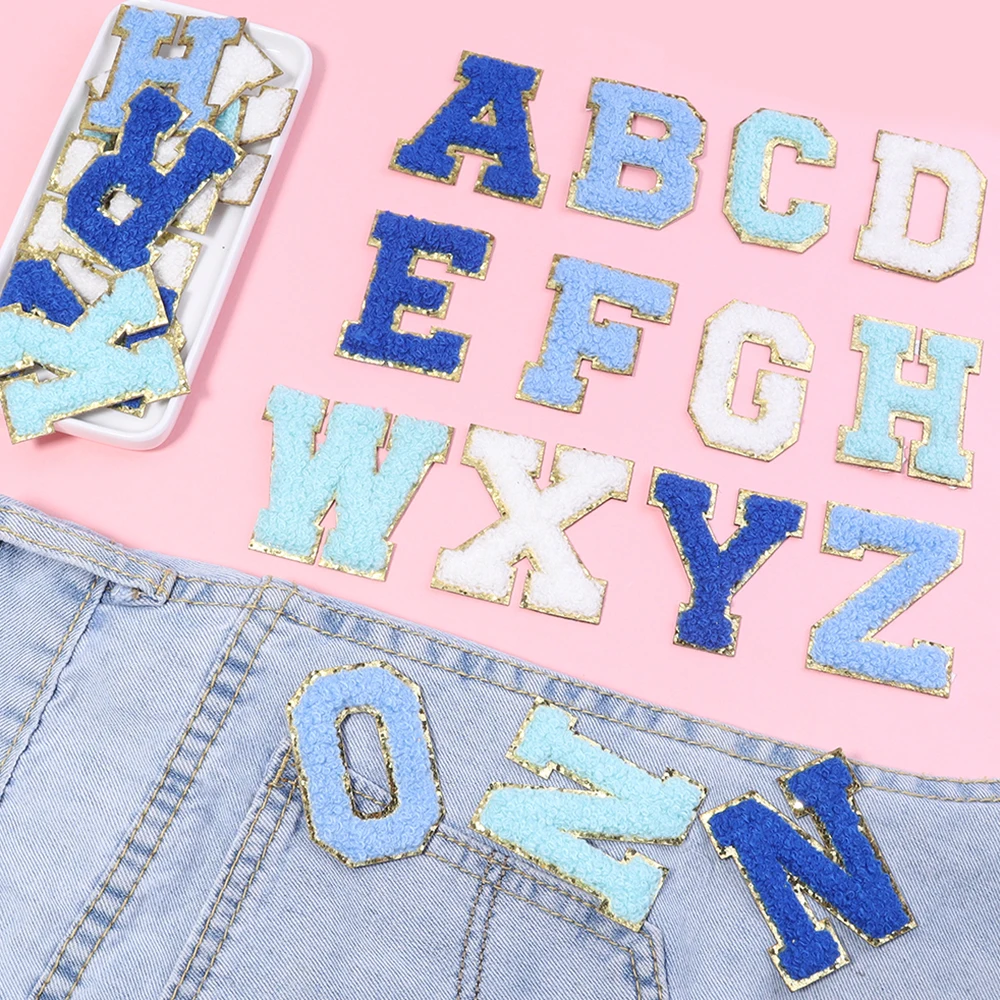 8개/세트 멋진 26자수 타월 자수 패치 블루 A-Z 셀프 접착 스티커 DIY 의류 가방 공예 액세서리용