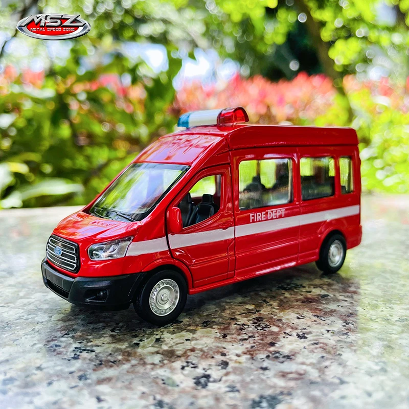 Msz 1:43 Ford Trânsito Polícia Polícia Corrida Modelo De Liga Crianças  Brinquedo Carro Fundição E Puxar Para Trás Carro Menino Carro Presente  Coleção Pequeno - Trilhos Para Carros E Bicicletas - AliExpress