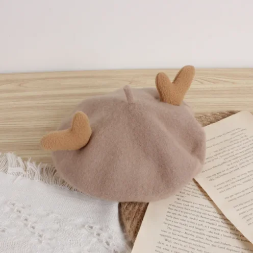 Рисунок 4 - Недорогой Модный берет для детей и взрослых