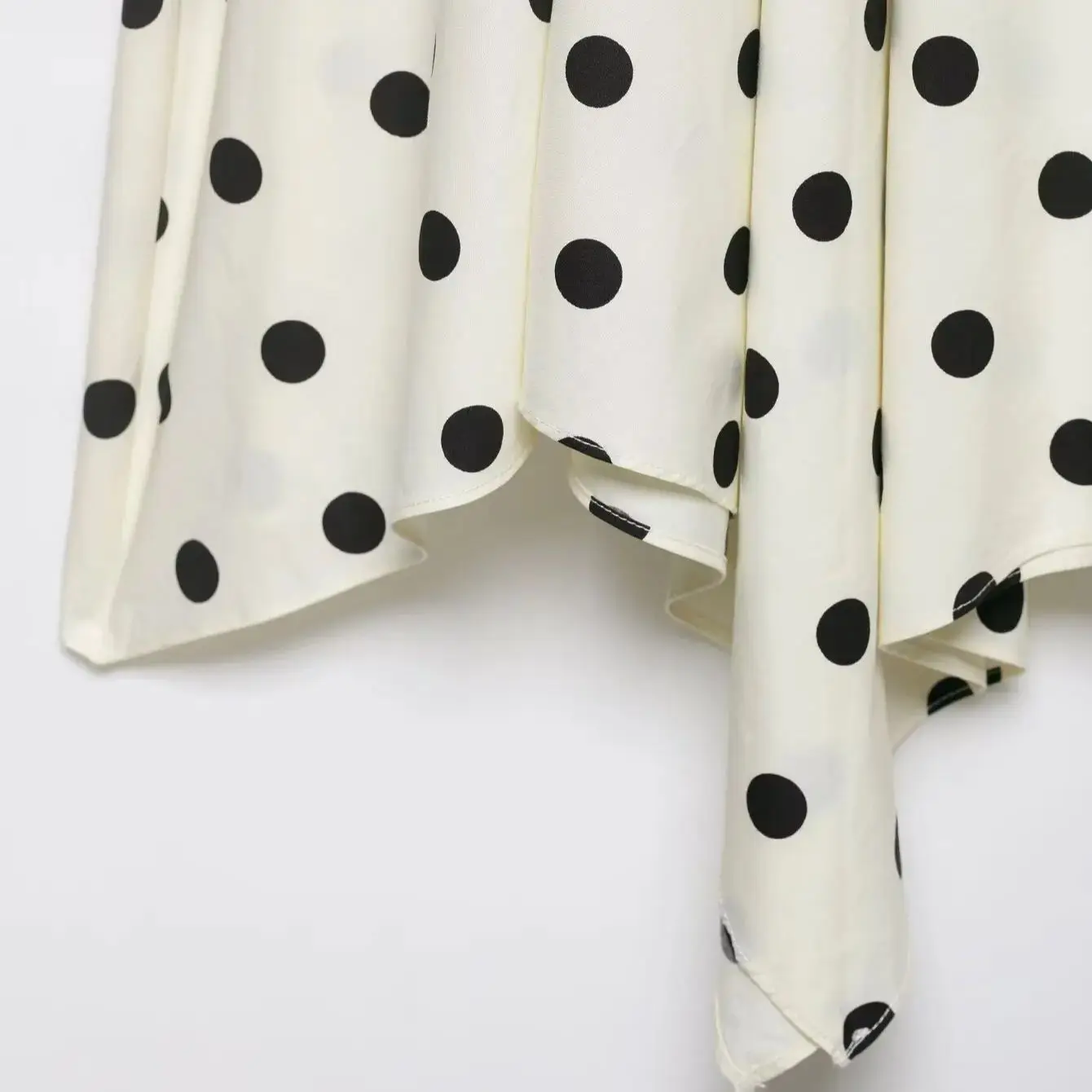 Women's Vintage Polka Dot Asymmetrical Hem Skirt White Black High Waist Drawstring Flowy Casual Midi Skirt Streetwear 6