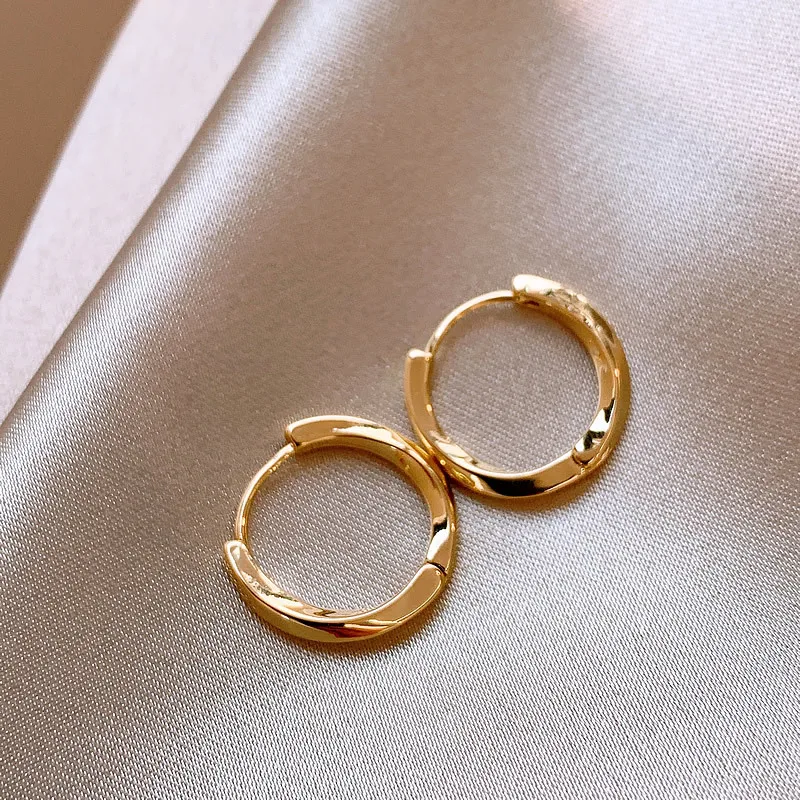 2Pcs/Set Sparkly Earrings Ear Stud Piercing Jewelry Korean Women'S Temperament Circle Pearl Earrings Party Jewelry Accessories