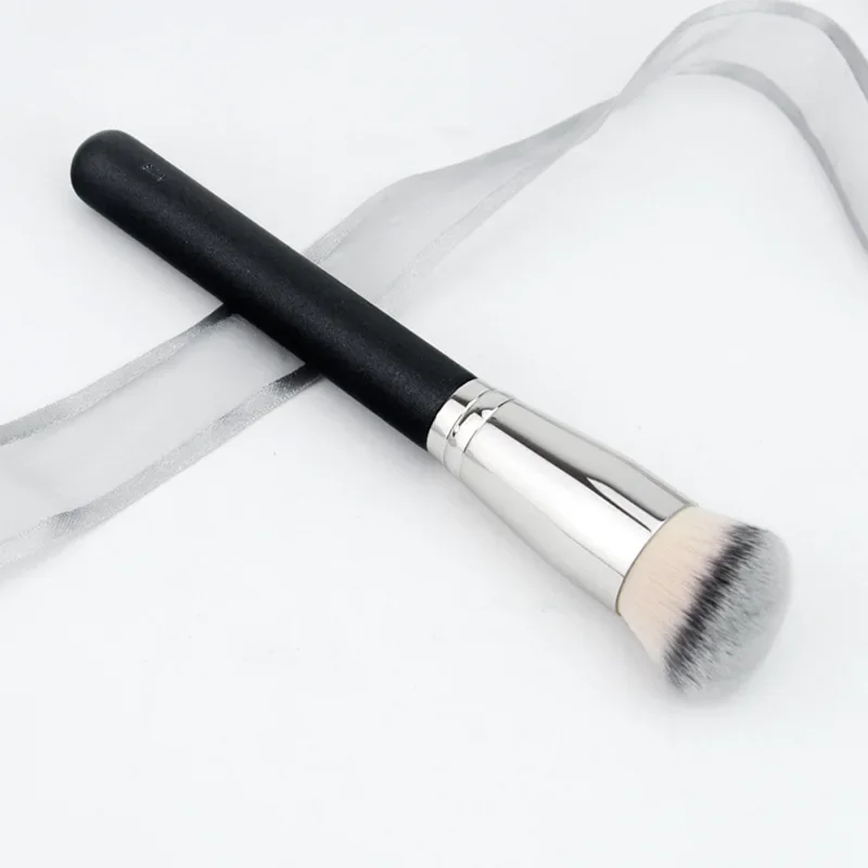 FlawlessFoundationBrushConcealerBrushesBottomMakeupBrushOblique