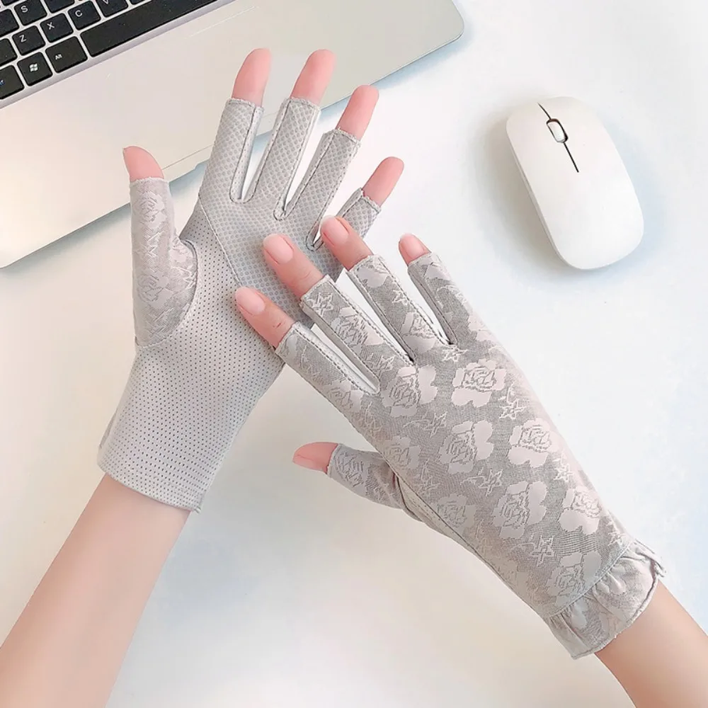 

Flowers Driving Gloves Breathable Mesh Thin Half Finger Gloves Ice Silk Soft Lace Flowers Gloves Summer
