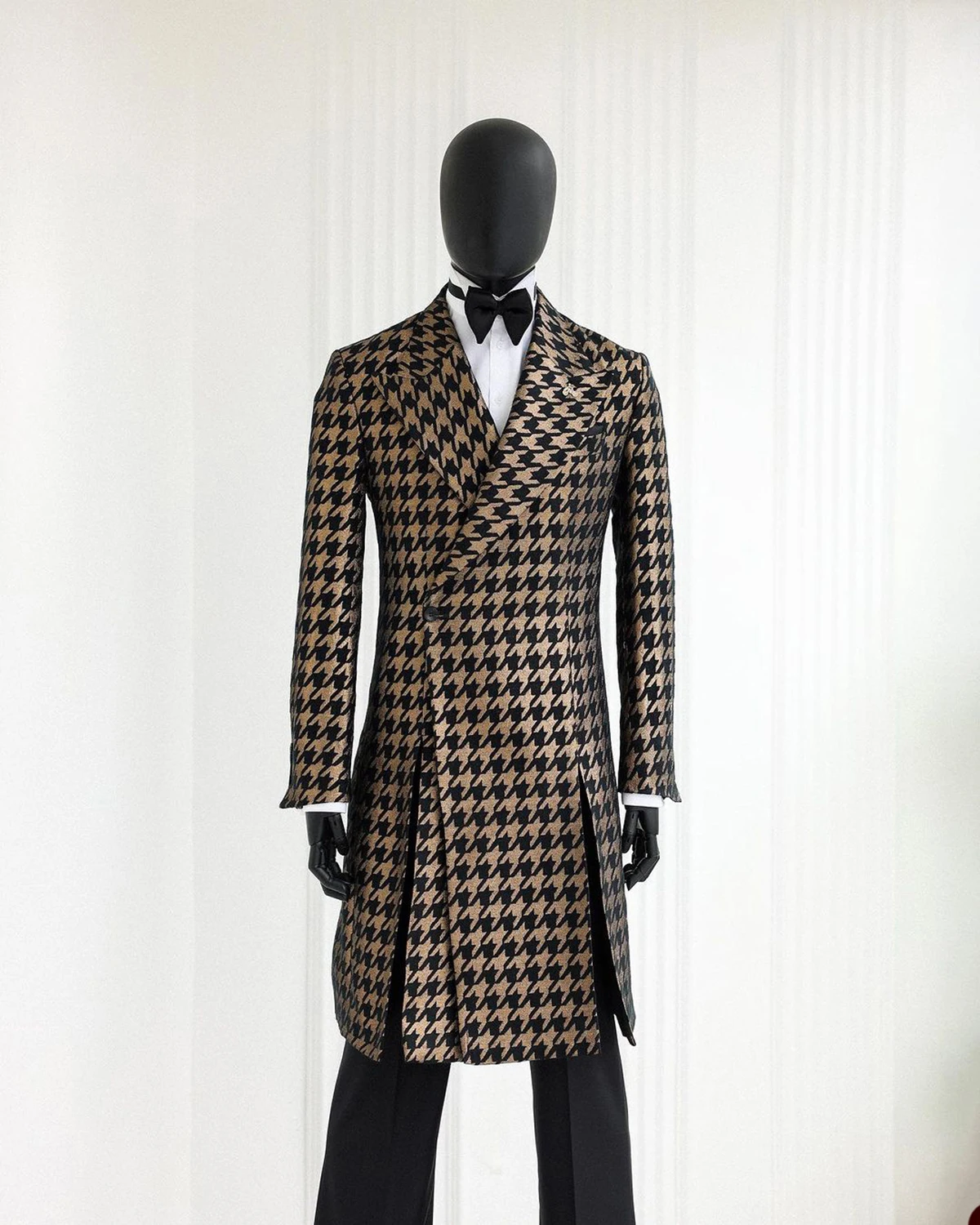 Mens Winter Checked Coat Peaked Lapel Wool Jacket Outerwear Thicken Warm Men Business Coats Only One Piece