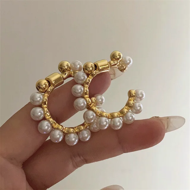 C Shape Metal Pearl Earrings 1