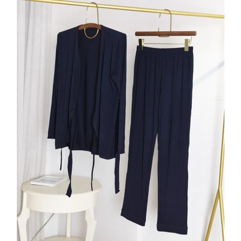 Рисунок 4 - Женский домашний пижамный комплект LA