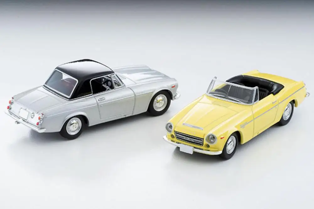 

Tomytec Tomica 1:64 TLV 131C/D Datsun Fairlady 2000 JDM Limited Edition Simulation Alloy Static Car Model Toy Gift