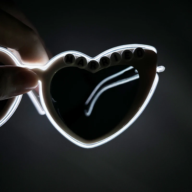 Imagem de óculos de festa LED