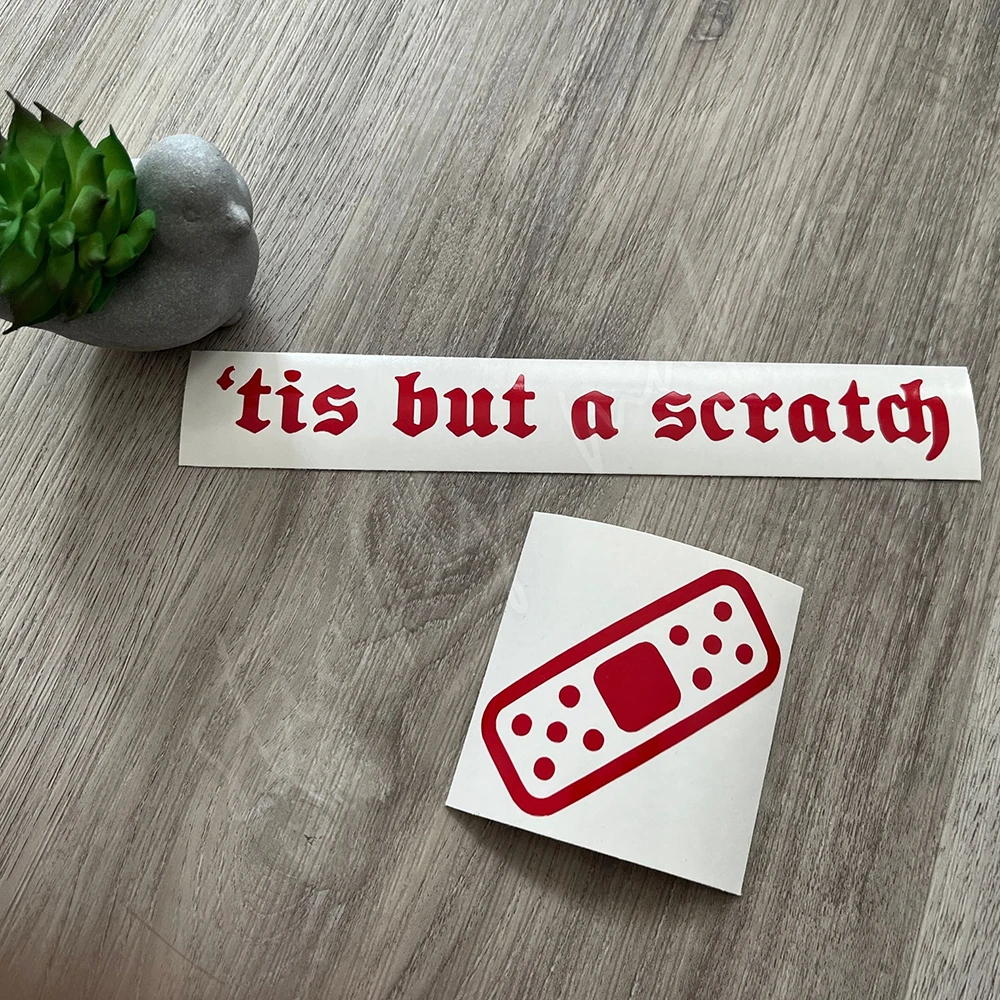 Glossy Car Decal 8.5x0.8 Inches "Tis But A Scratch" Vinyl Bumper Sticker - Funny Monty Python Quote Decal For Car, Laptop, Trailer Scratch And Sniff Stickers Pizza - Foto 5