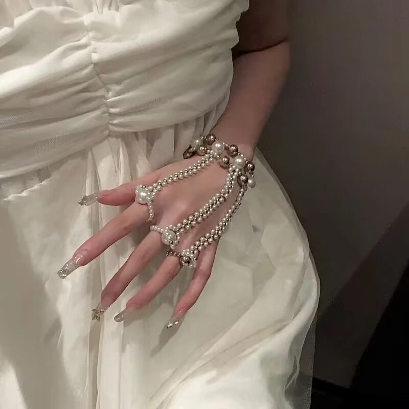 

Elastic pearl ring photo shooting accessories nails exquisite beaded bracelet Manicure Shooting Background Props Christmas gift
