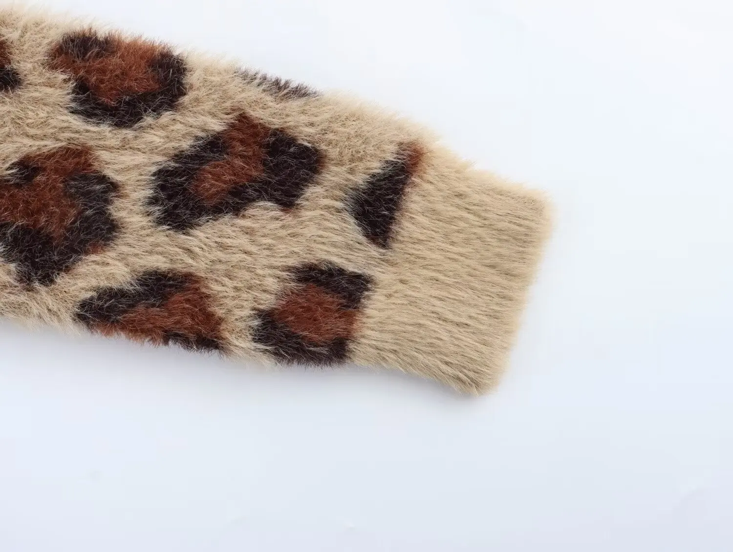 JACQUARD 여성용 인조 모피 니트 가디건, 레오파드 무늬 자카드, 피부 친화적 니트, 짧은 라운드넥 가디건, traf 겨울 신상