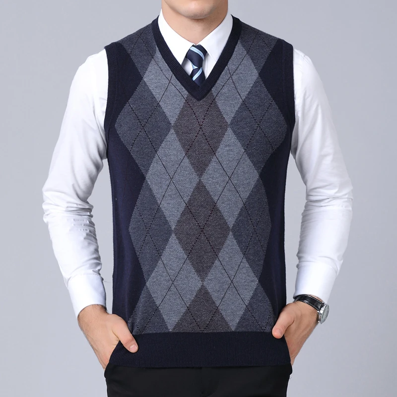 2025 New Fashion Brand Sweater For Mens Pullovers plaid Slim Fit Jumpers Knitred Vest Autumn Korean Style  Casual Men Clothes 5