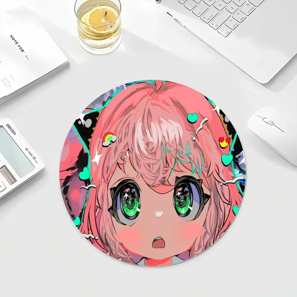 Anime Spy X Family Anti-Slip Round Kawaii Cartoon Anime Gaming Mouse Pad Keyboard Mouse Mats Deskpad Girls for Teen Bedroom 2