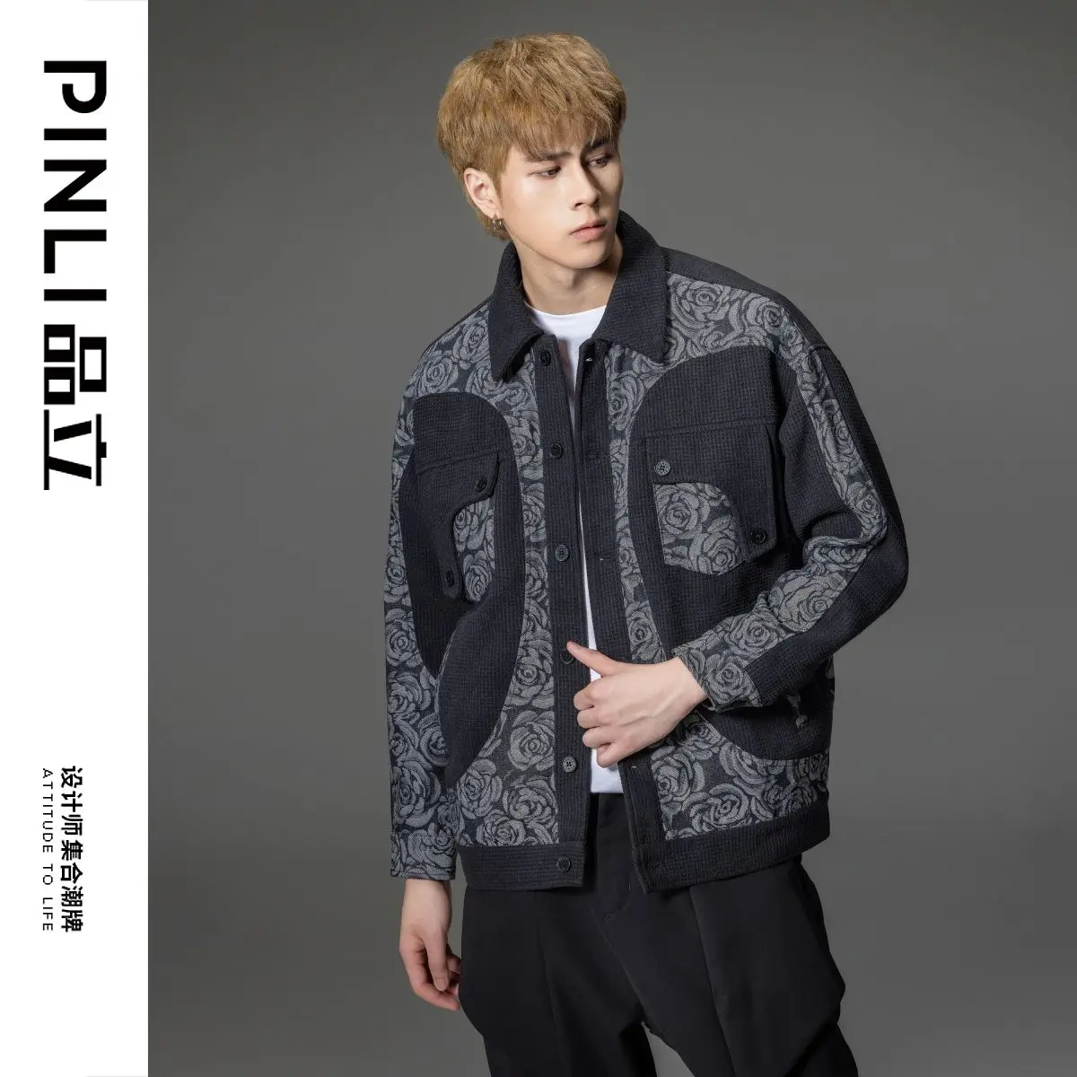 

Новое поступление, мужское модное черное дизайнерское осеннее жаккардовое пальто с соединением, мужское свободное модное повседневное шерстяное пальто B233102033, 2023