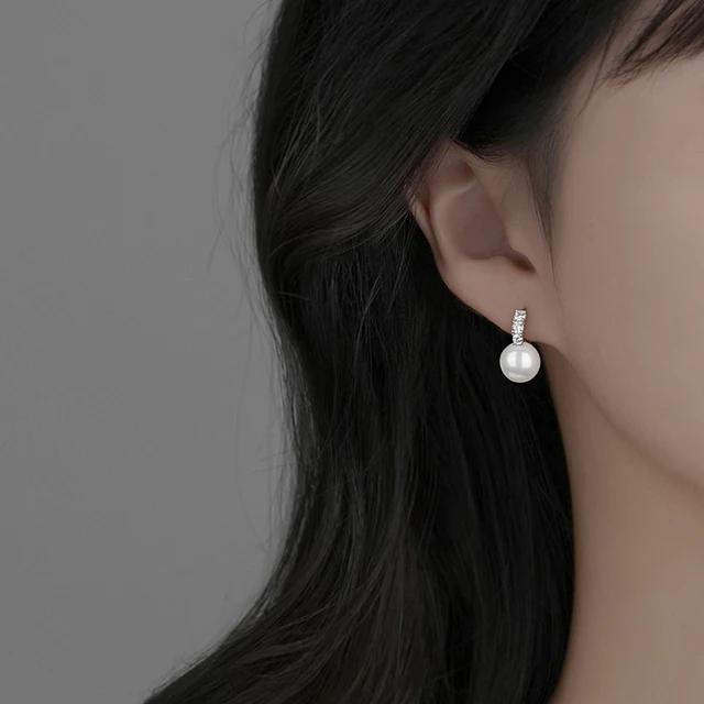 반짝거리는 아름다움을 선사하는 INZATT 여성용 925 스털링 실버 지르콘 진주 스터드 귀걸이