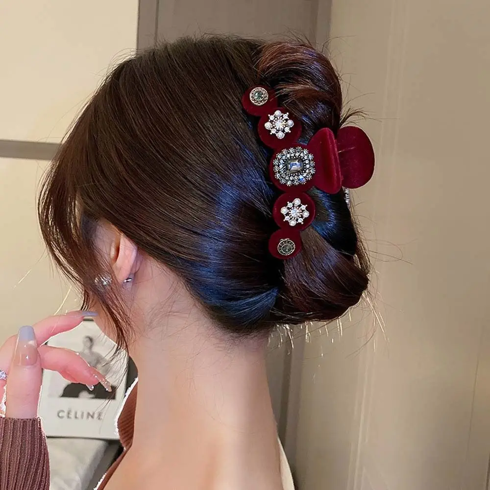 

Флокированные подарочные аксессуары для волос для девочек, китайские новогодние заколки для волос с жемчугом, заколки для волос с красной акулой, аксессуары для волос