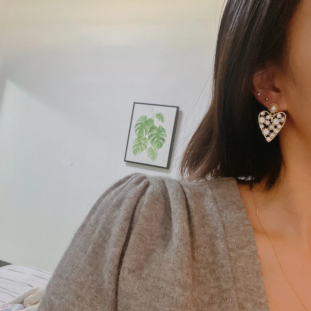 2022 Brand Brand European And American Fashion Pearl Earrings Artistic Temperament  Beautiful And Generous For PartiesEar Studs