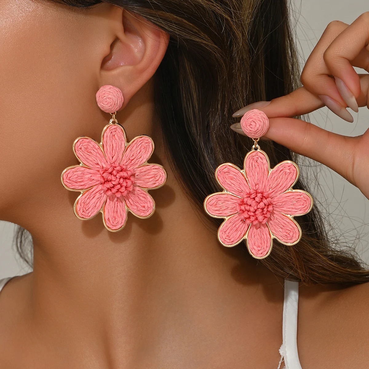 Boho New Fashion Raffia Sunflower Drop Earrings for Women Girls Elegant Multicolor Handmade Flower Earrings Summer Party Jewelr