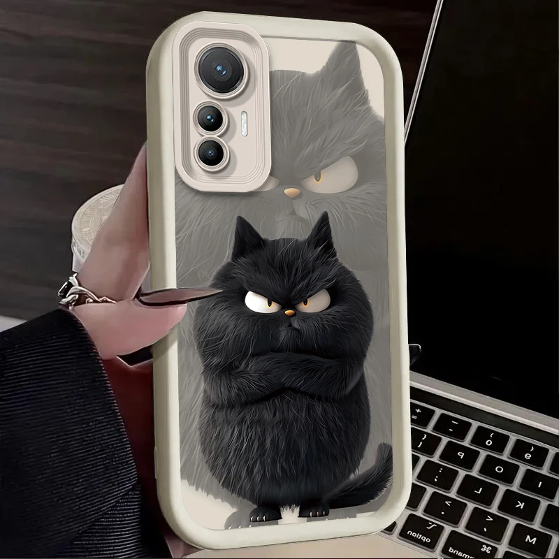 Charming Black and White Cat Phone Case
