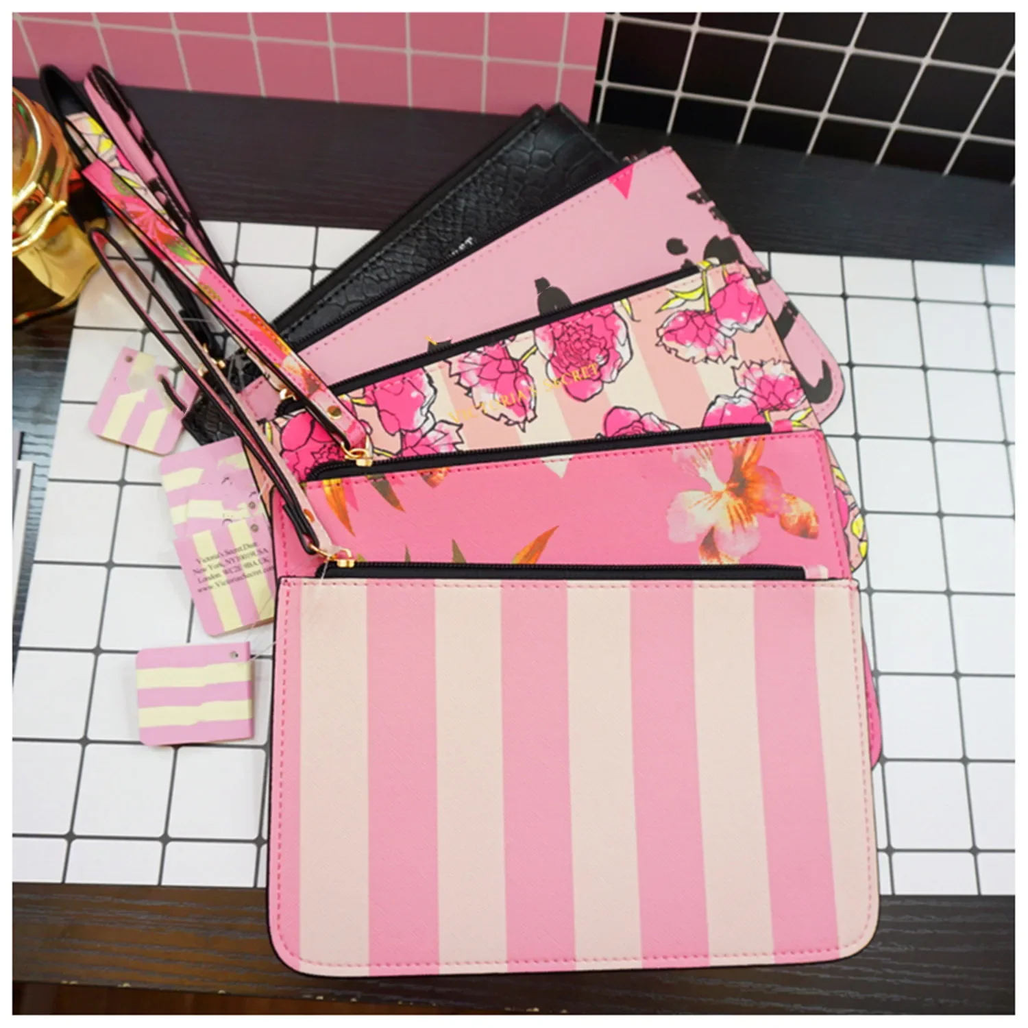 

VS Pink Strip Cluth Wallet Coin Purse Zipper Closure