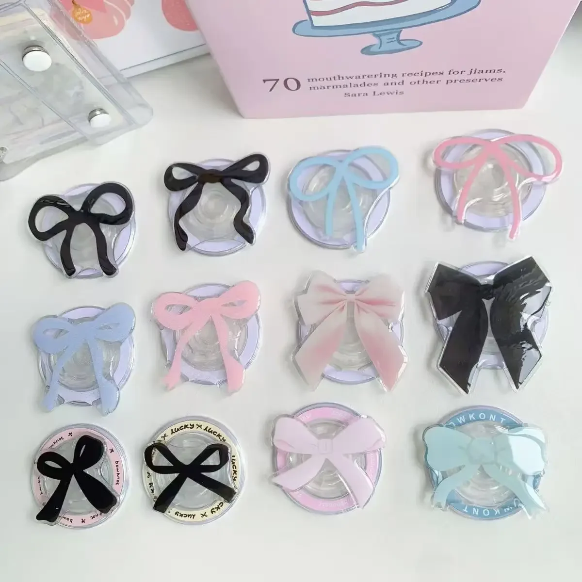 새로운 디자인 활 모양의 마그네틱 브래킷 귀여운 전화 에어백 백 스티커 강력한 흡입 Magsafe 데스크탑 지원 브래킷