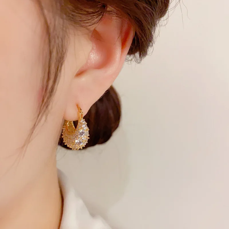 2023 New style Women's boutique earrings Microencrusted zircon Electroplated real gold Fashion ear buckle High-end jewelry