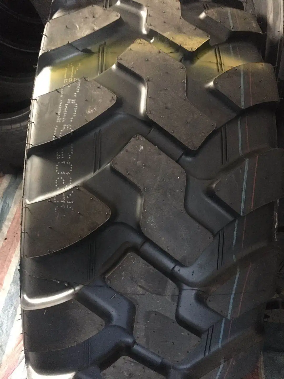 The bulk supply of Russian off-road tires 405/70R20 16/70R20 off-road vehicle supports the export guarantee of genuine products