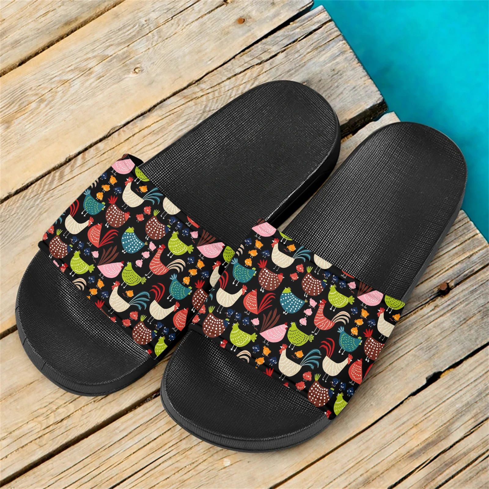

New 2023 Cute Rooster Cartoon Print Cozy Casual Slippers Summer Non-slip Light Sandals Female Breathable Comfortable Flat Shoes