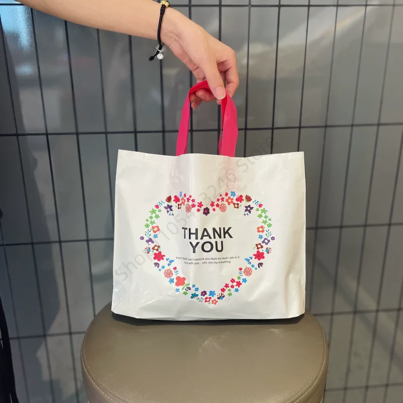50 Stück Plastiktüten in 5 Stilen, modische, verdickte, tragbare Geschenktüten für Bekleidungsgeschäfte, Hochzeiten, Geburtstagsfeiern, Geschenkhandtaschen – Detail 2