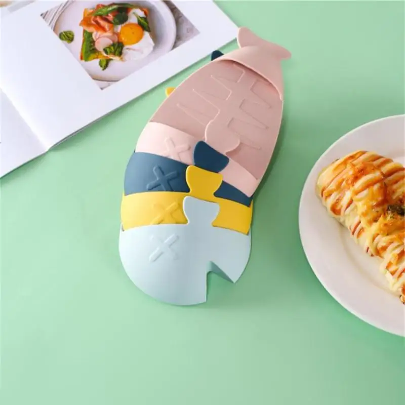 Silicone Mini Oven Mitt Heat Insulation Whale Hand Clip Anti-scalding Microwave Gloves Non-slip Gripper Pot Holder Kitchen Tool