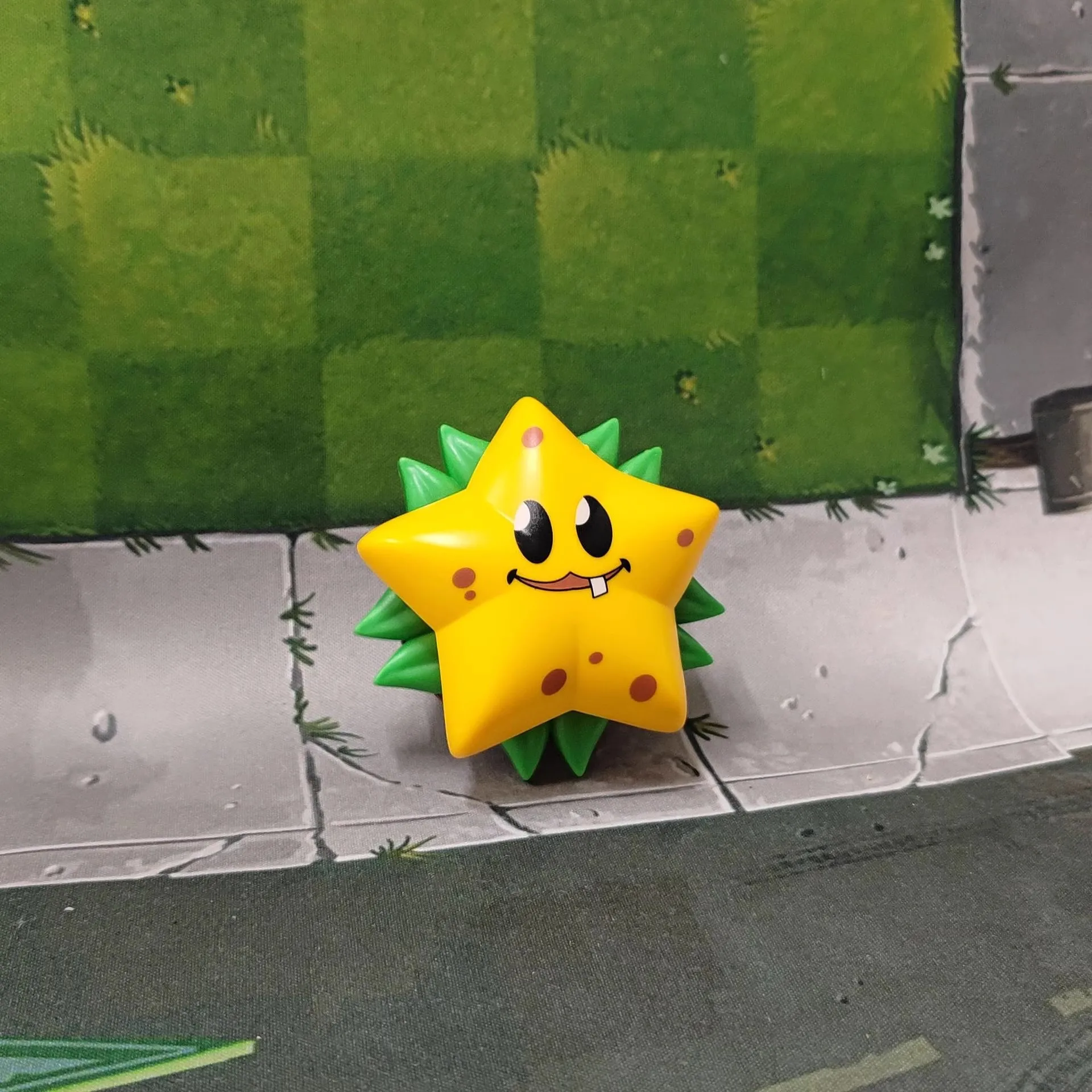 Plants vs. Zombies Collectible Figures Set - Umbrella Leaf, Starfruit, Parsnip, Chomper, and Peashooter