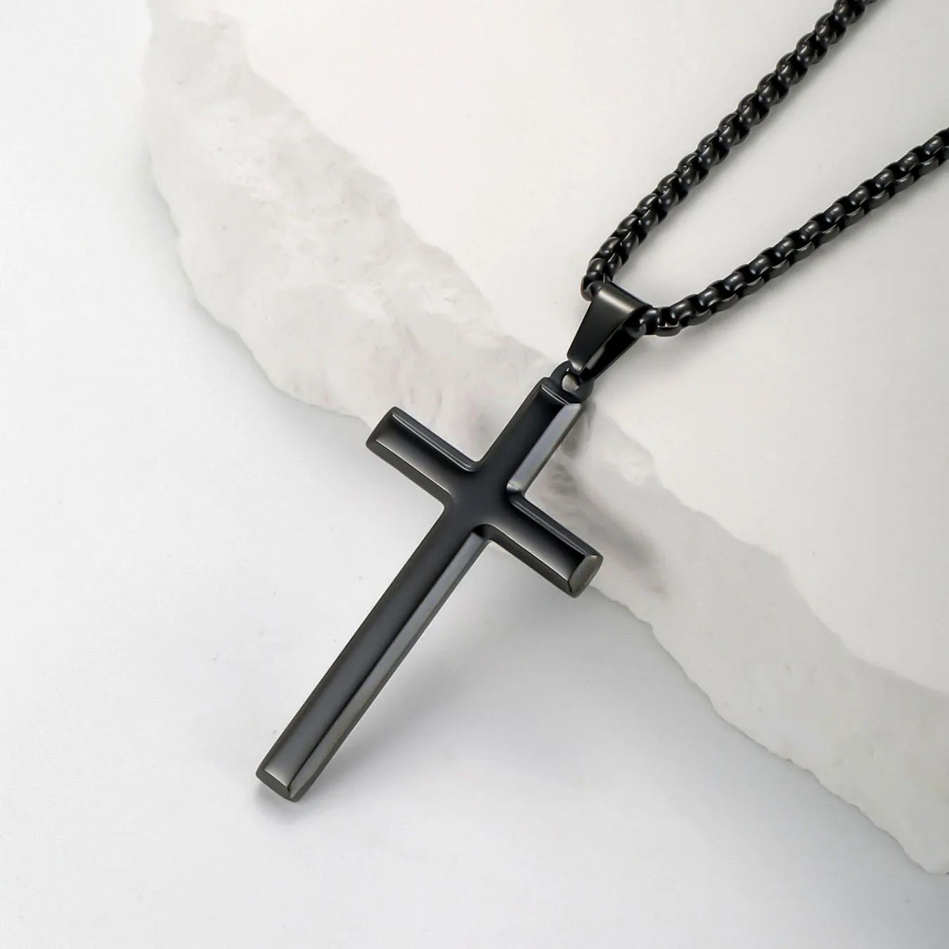 Collana con ciondolo a simbolo maschile in acciaio Italia