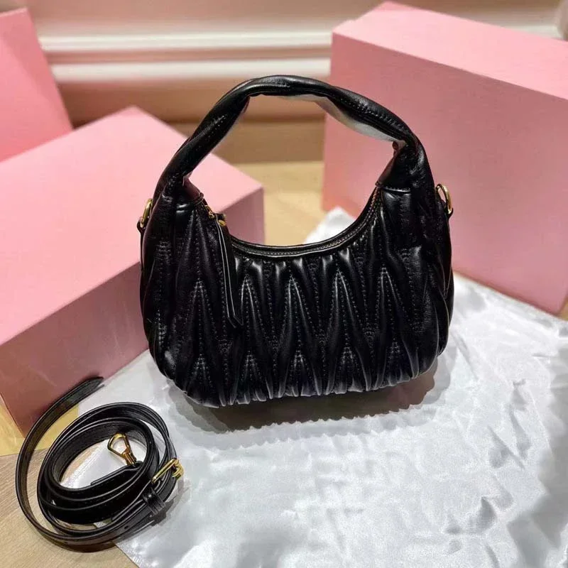 2024 Famous Designer Ladies Handbags High Quality Women Clutch Bags Leather Cloud Shape Wallets Travel Crossbody Bags sac a main