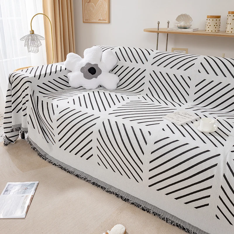 

Hippie Black White Lines Sofa Cover All-purpose Modern Anti-cat Scratching Sofa Towel Blanket Cloth Double-sided Sofa Slipcover
