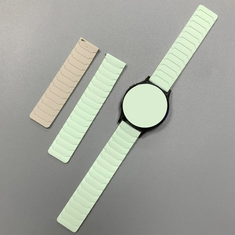 Silicone Magnetic Loop Smartwatch Strap - 20/22mm Adjustable Bracelet in Various Colors