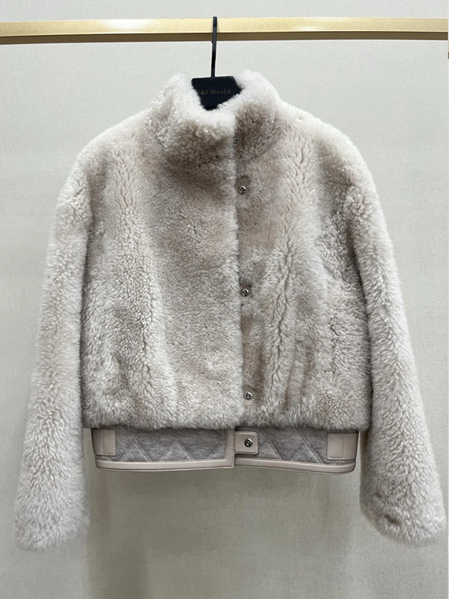 Рисунок 2 - Женская одежда высокого качества