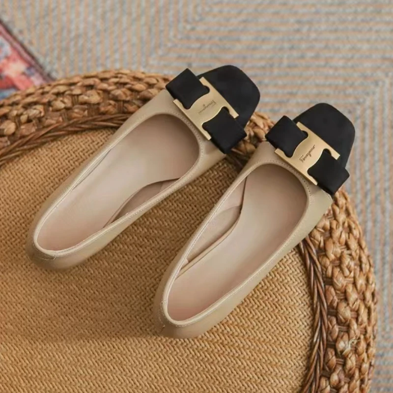 2025 New Classic Thick Heel Bow Metal Decoration Lady Pumps Simple Square Head Leather Women Single Shoes Fashion Dress Shoe 6