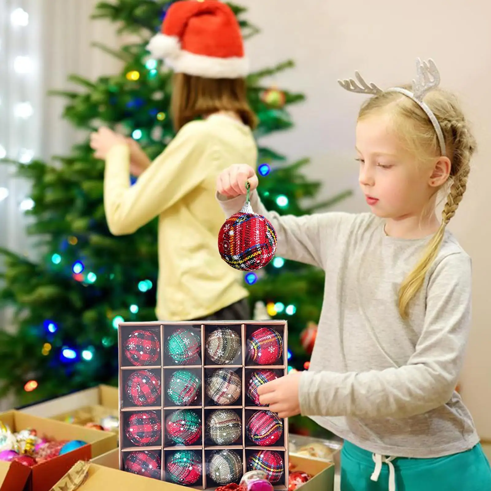 Christmas Tree Ornaments Set 16 Pieces Plaid Fabric Shatterproof Hangable Ornaments Holiday Pendants For Home Living Room