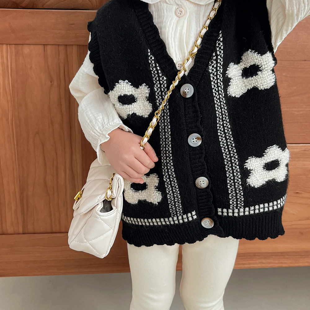 Toddler Baby Girl Knitted Vest Coat Kids Flowers Embroidery V-neck Waistcoat New Fashion Girls Outwear Sleevveless Cardigan