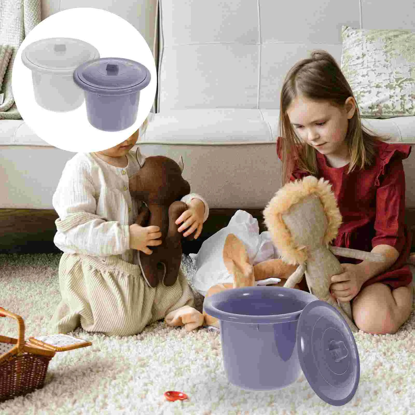 

2Pcs Adult Kids Urinal Pail Pot Plastic Spittoon with Lid for Home Travel Random Color