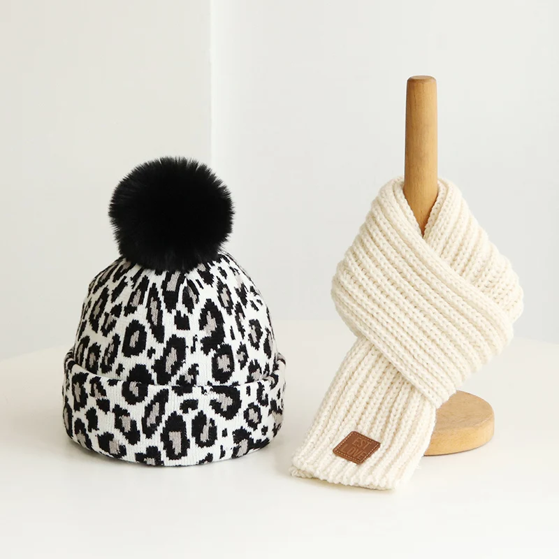 Autumn and winter children's hat and scarf suits boys girls baby hat leopard print style knit thickened girl trend