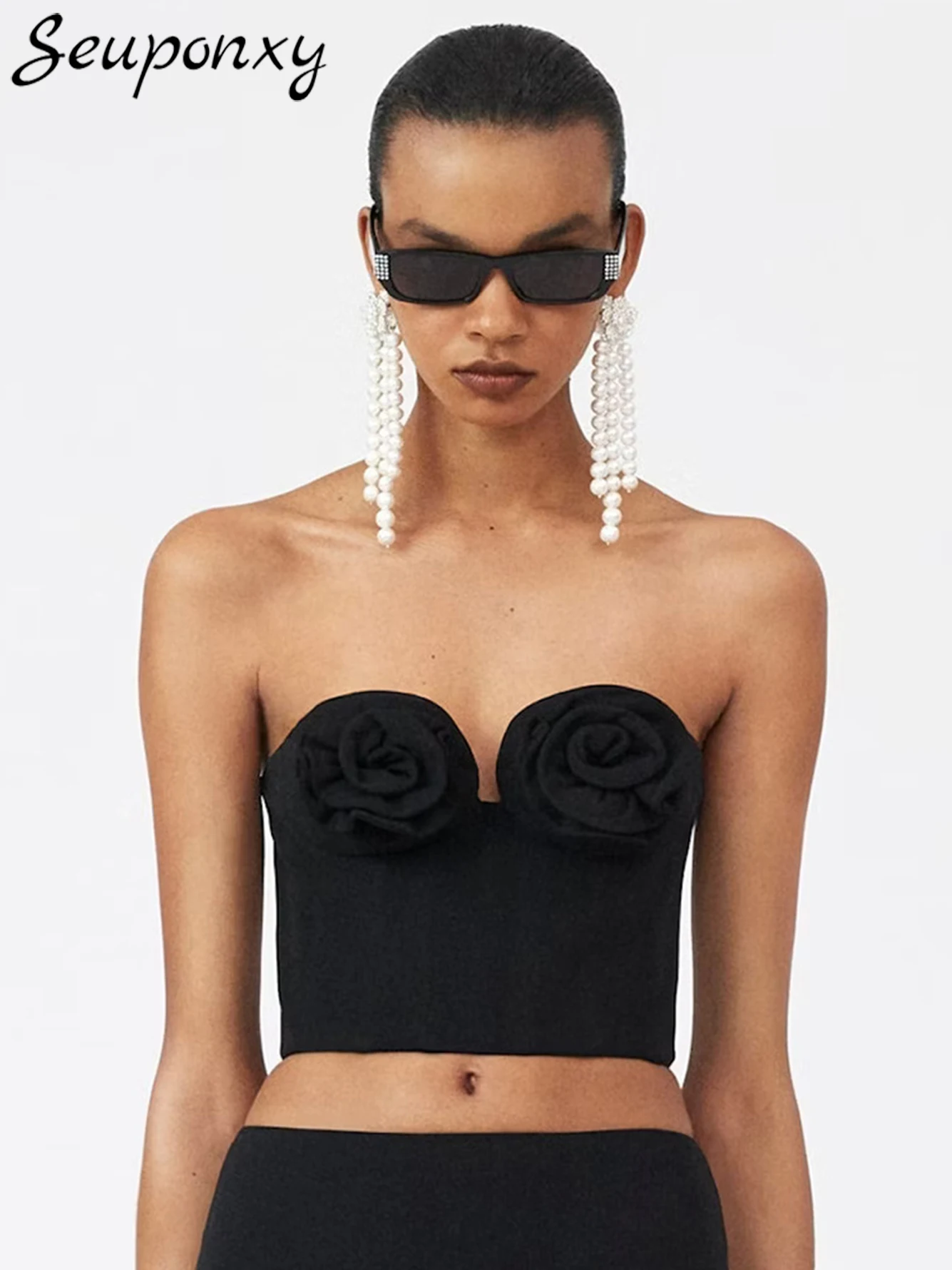 

High quality 2023 Summer Women's Black Fashion Open Umbilical Bandage Top Sexy Strapless Backless 3D Flower Celebrity Party Top