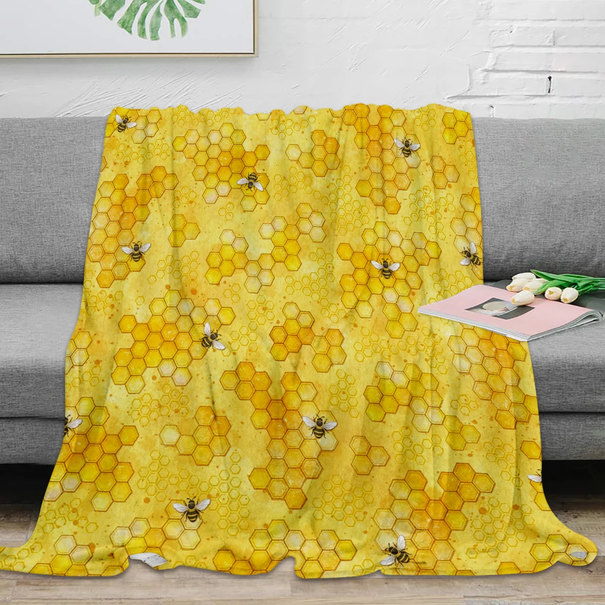 

Bee Honey Bees Pattern Throw Blanket Warm Flannel Bedroom Decor s for Beds Couch Sofa King Queen