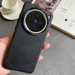 Diamond Check Matte Protective Hard Case - Full Cover Shell for Vivo X300 (Black)